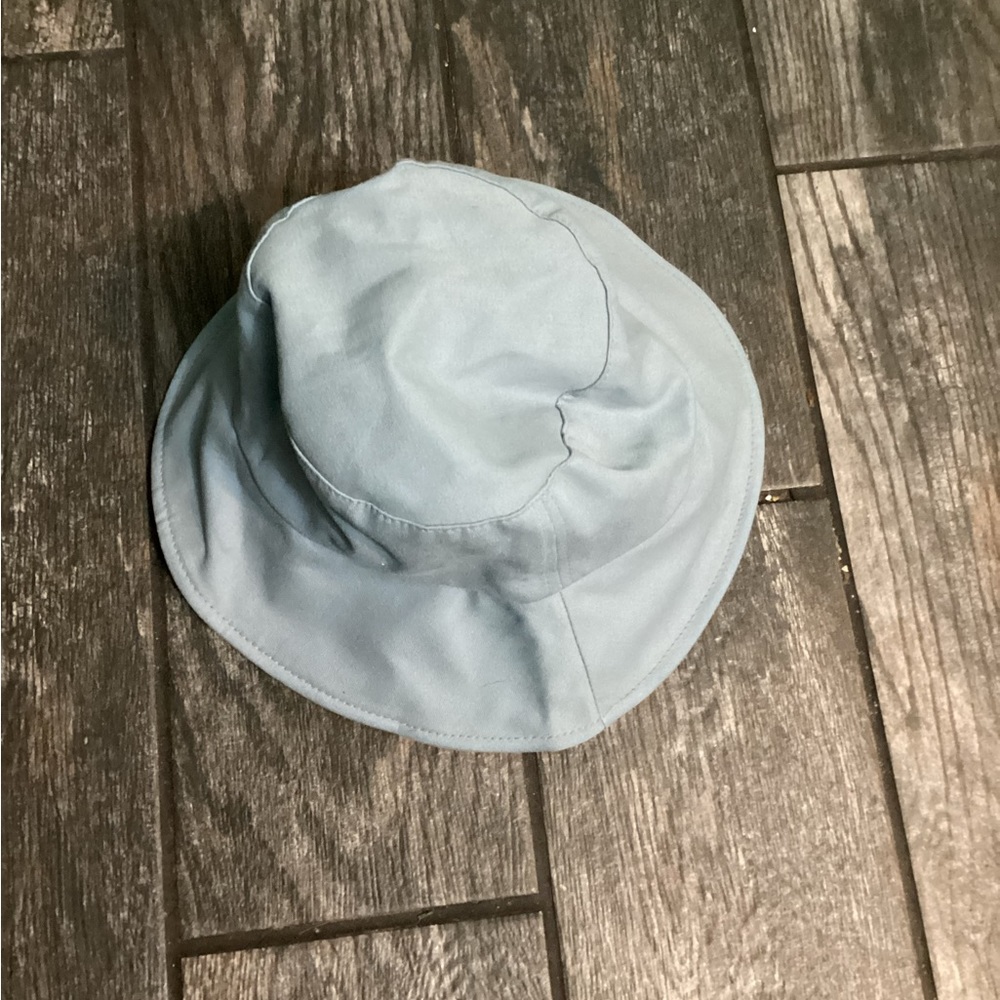 💥PRICE DROP💥 Olive & Pique Bucket Hat - NWT
